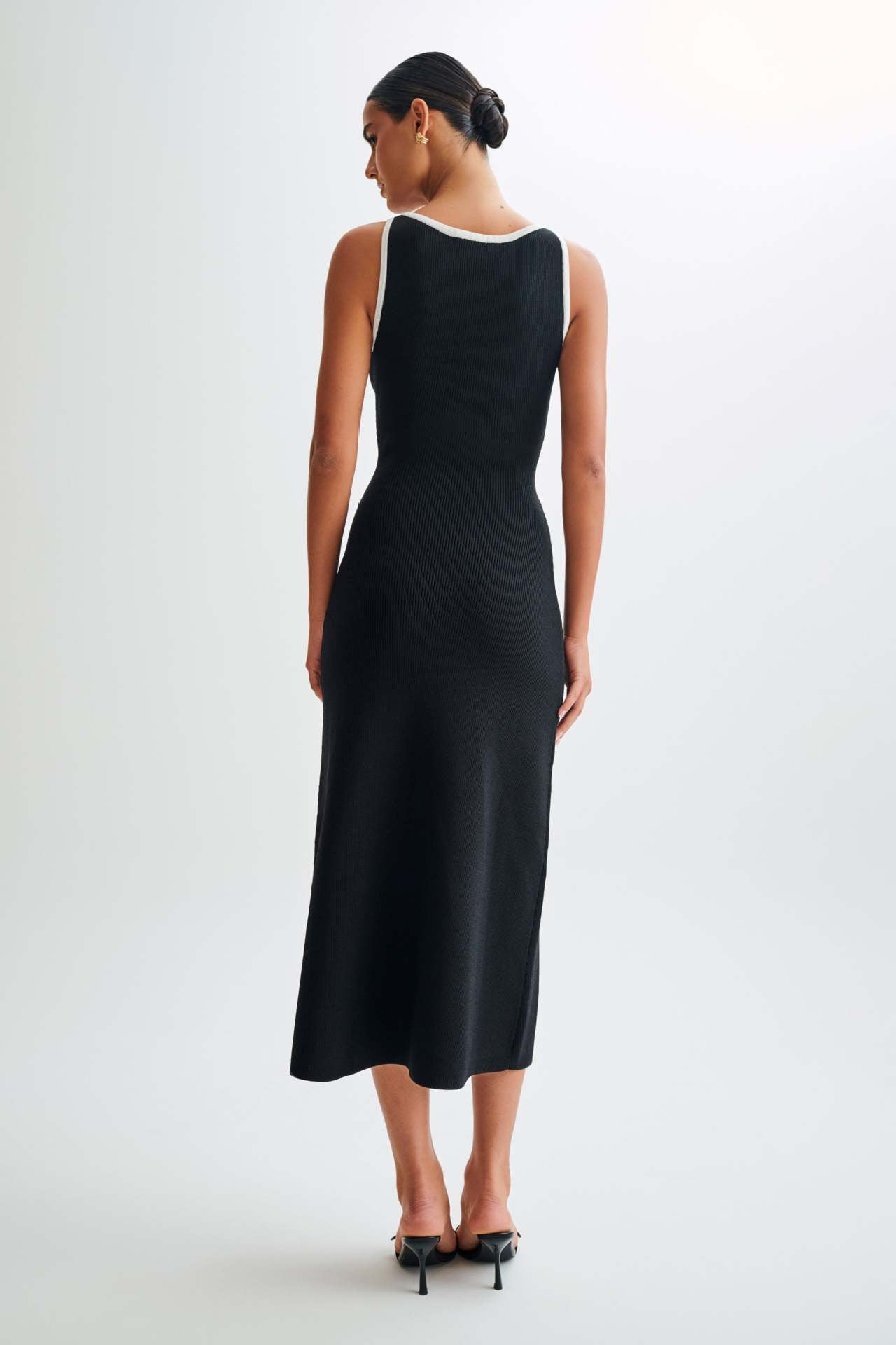 Gabriella | Women's Sleeveless Classic Ribbed Button-Front Dress