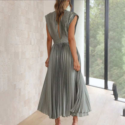 Rose | Women's Timeless Charm Pleated Midi Dress