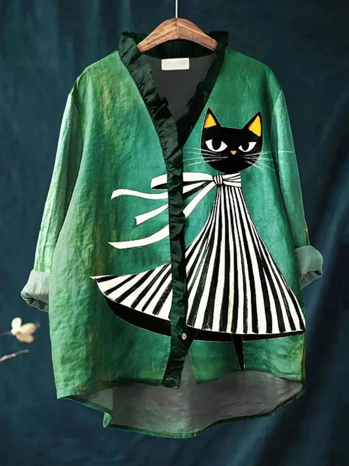 Noira | Graphic Cat Blouse