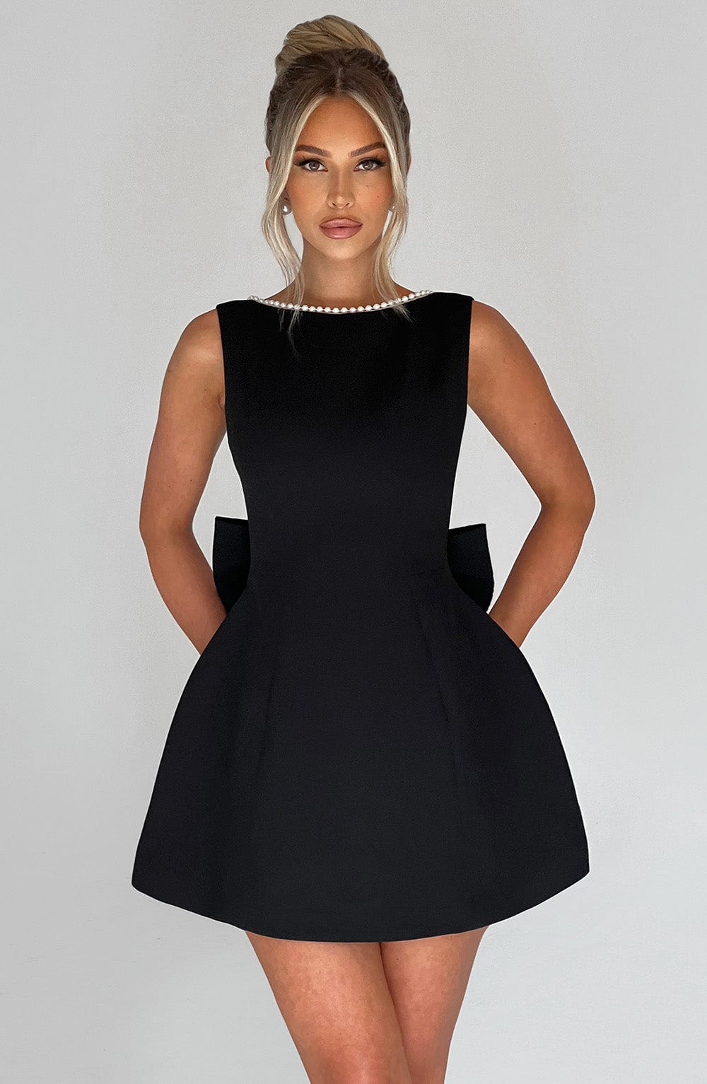 Kel | Women's Backless Bow-Accent Mini Dress